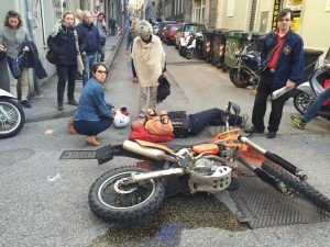 incidente angolo via crispi via timeus 30.10.2014