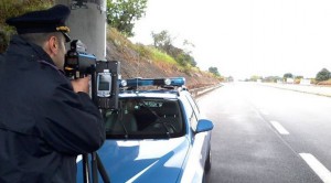 Polizia stradale telelaser