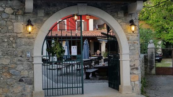 (L'agriturismo Colja in una foto tratta da Tripadvisor)
