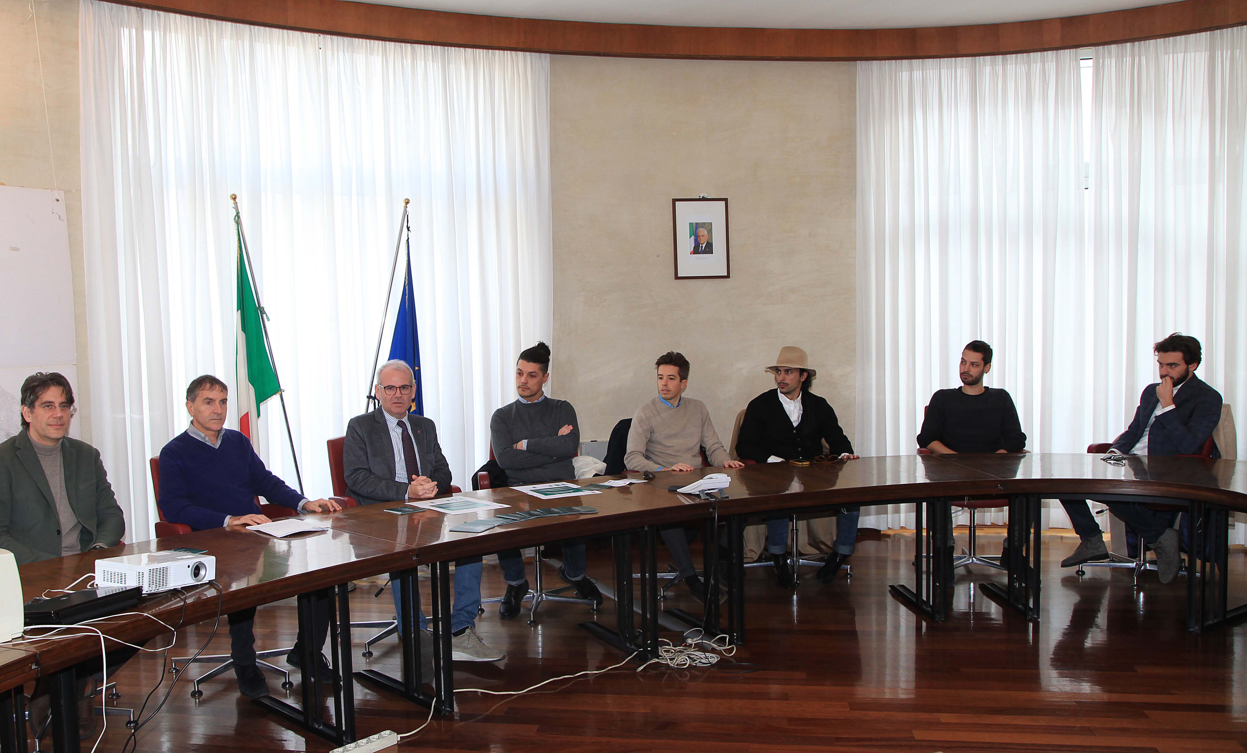 “On Circle”: manifestazione giovanile al Mercato Coperto