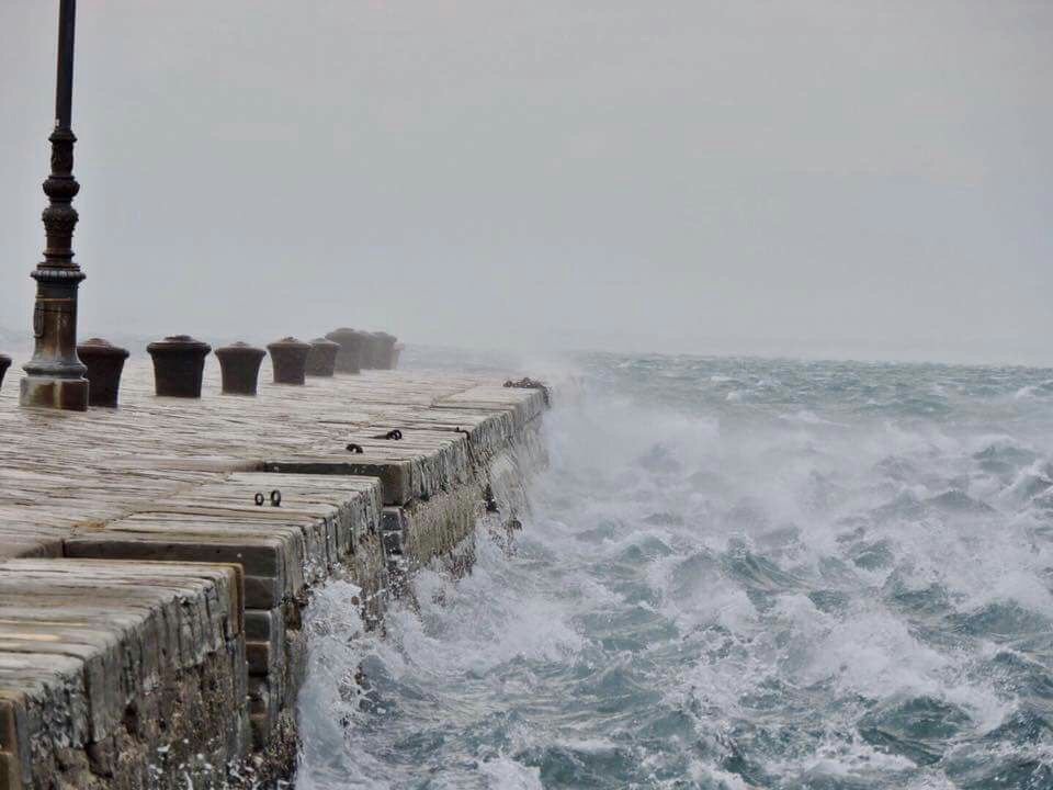 Bora, molo audace
