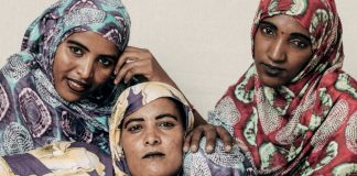 “Les Filles De Illighadad”, sonorità folk dal Niger con la chitarrista tuareg Fatou Ghali