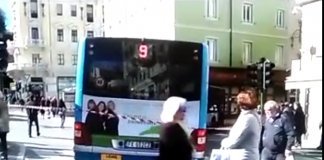 Deceduta la donna travolta dall’autobus questa mattina
