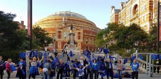 Bandiere europee sventolate presso il Royal Albert Hall di Londra