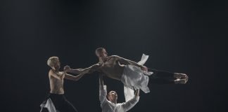 “Autobiography”, danzare a tempo di algoritmo con Wayne McGregor