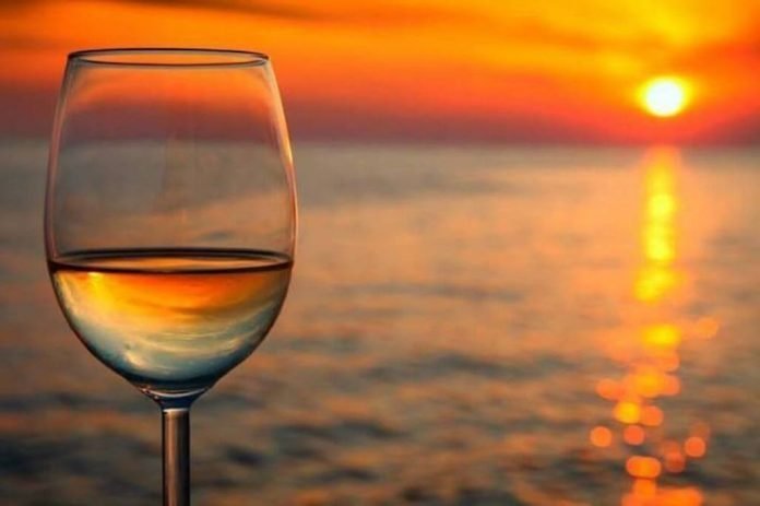 wine-beside-the-sea-2