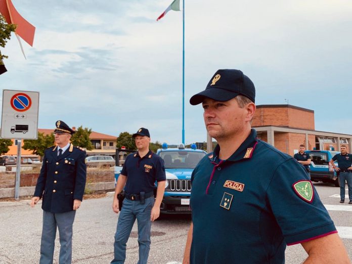 Polizia di frontiera