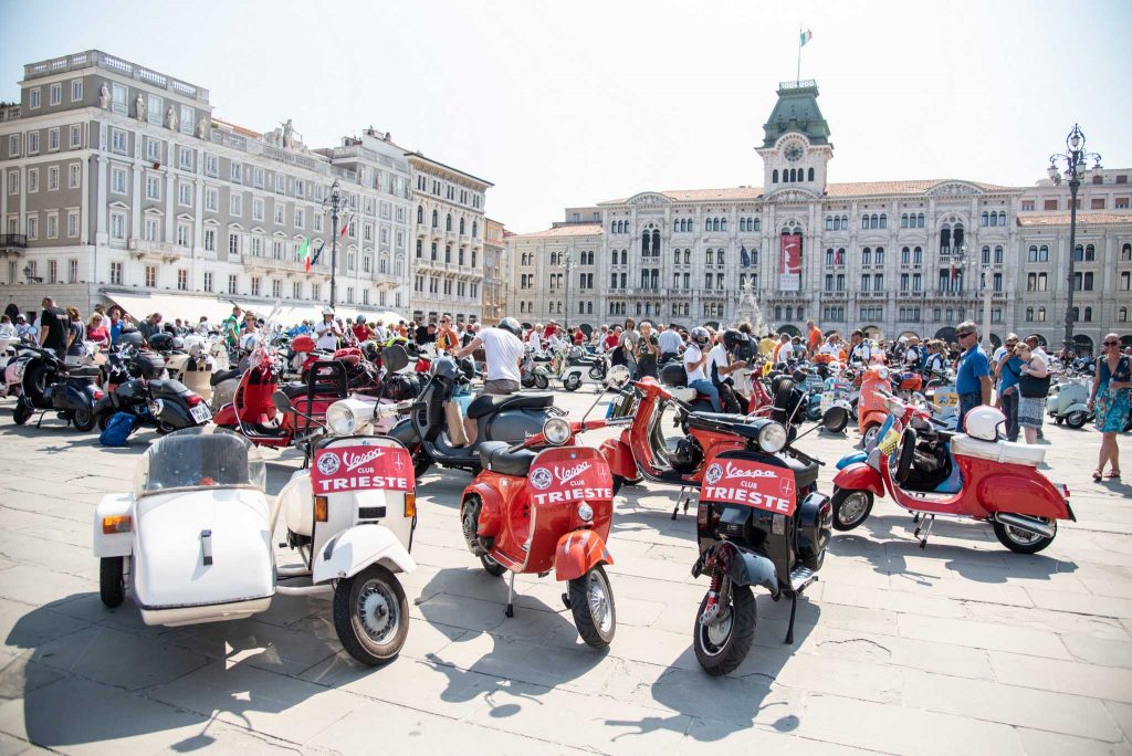 giadagenzo-raduno-vespa-trieste-gatti-randagi-agosto-2019-DSC_4551