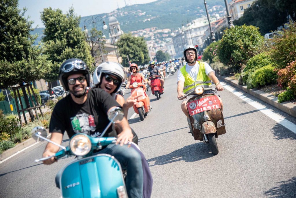 giadagenzo-raduno-vespa-trieste-gatti-randagi-agosto-2019-DSC_4672