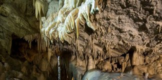 Concerto al buio: Paolo Forte alle Grotte di Villanova