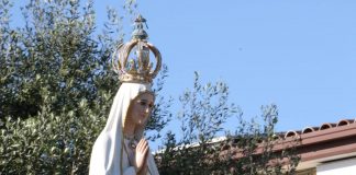 Mancata strage all”’Acquamarina”, la cittadinanza celebra la Madonna di Fatima