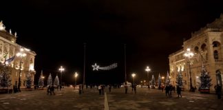 Luci in Piazza Unità fino al 15 gennaio: rispetto per la tradizione ortodossa