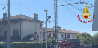 Scoppia incendio in una soffitta a Monfalcone