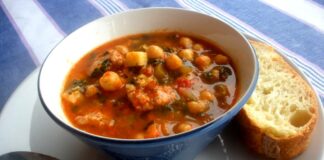 TAN Cucina: Zuppetta ricca di ceci e salsiccia