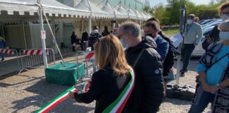 Inaugurato a Duino Aurisina il centro vaccinale: in settimana apriranno gli hub di Muggia e Cormons