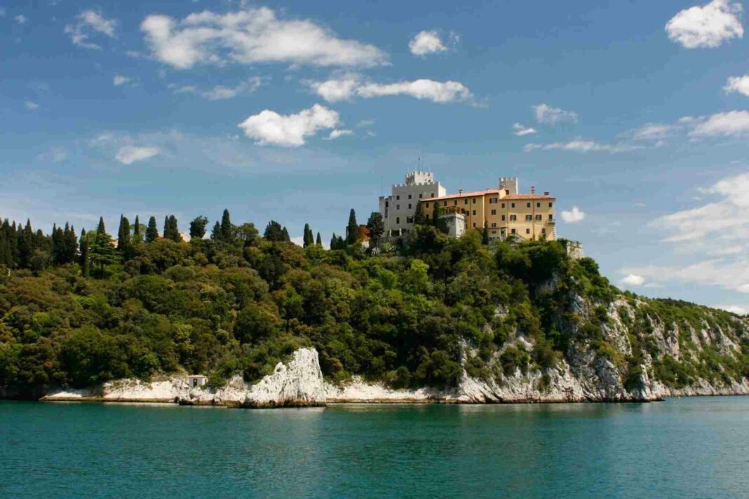 Castello Duino, mattoncini Lego