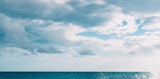 Una giornata calda e cielo sereno, il meteo di oggi