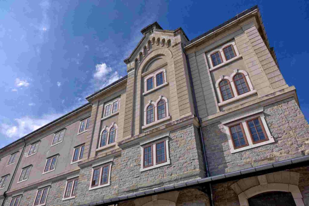 variazioni orari mostre e musei trieste - magazzino 26