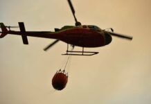 Il Friuli Venezia Giulia brucia ancora: elicotteri in volo per fermare le fiamme