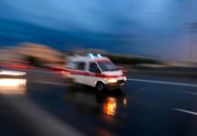 Trieste, scontro violentissimo in via Flavia: auto distrutte e tre feriti