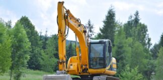Macchinari industriali: in crescita la richiesta di veicoli usati