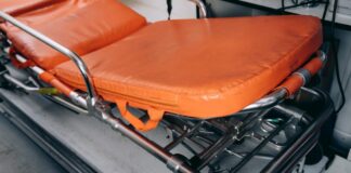 18enne coma - via Flavia trieste - via giulia - incidente stradale - ospedale Cattinara - litigio corso Italia - cronaca - trieste