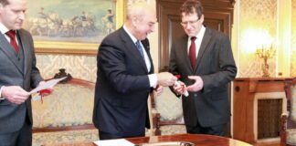 ‘Il valore delle tradizioni’, la banda Vecia Trieste premiata in municipio banda vecia trieste