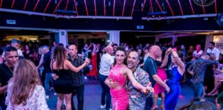 la pista affollata del lunedì latino del base club