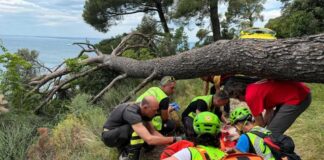 80enne cade sentiero della salvia - trieste - intervento soccorso alpino