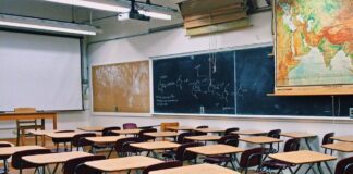 Il voto in condotta è legge, passa il ddl Valditara. Studenti responsabilizzati e rispettosi dei docenti Valditara voto condotta