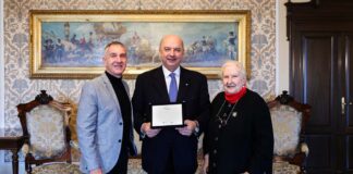 Dipiazza-riceve-il-premio-Eccellenze-Europee