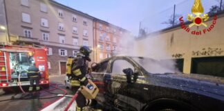 incendio auto piazza perugino