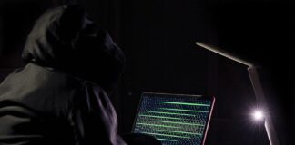 Ricattava un minorenne via email, rinviato a giudizio per tentata estorsione tentata estorsione email