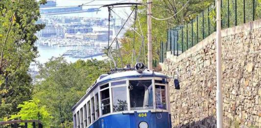 tram opicina servizio regolare