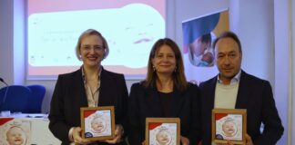 offri un caffè buonissimo