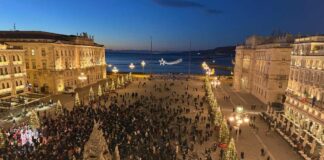 Piazza Unità, accensione luci, Natale 2025
