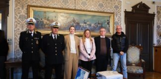 Fiamma Olimpica Trieste, Milano Cortina 2026, Olimpiadi Invernali 2026, passaggio fiamma olimpica, eventi Trieste, sport Friuli Venezia Giulia, piazza Unità d’Italia