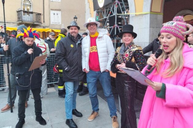Carnevale di Muggia, mega frittata, tradizioni locali, eventi in Friuli Venezia Giulia, Muggia, festa in piazza, gastronomia tipica
