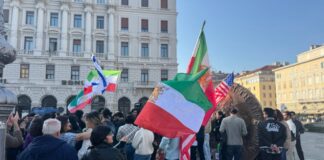 studenti iraniani, Ali Khamenei, piazza Ponterosso, Trieste, manifestazione iraniani, regime iraniano, Iran politica