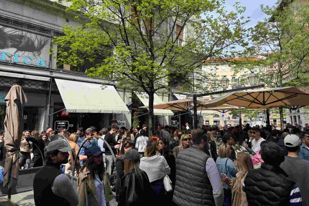 Morning Club, Trieste, eventi diurni, nightlife alternativa, Club in B, socialità urbana, house music