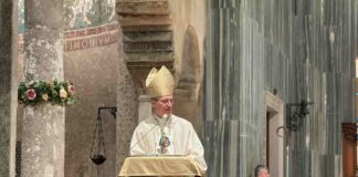 Enrico Trevisi, omelia, Veglia Pasquale, escatologia, Chiesa cattolica, Cattedrale di San Giusto, analisi religiosa