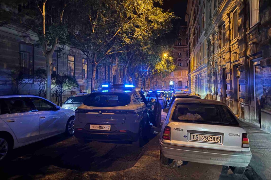 piazza Garibaldi, Trieste, maxi rissa, forze dell’ordine, violenza urbana, cronaca Trieste, sicurezza urbana