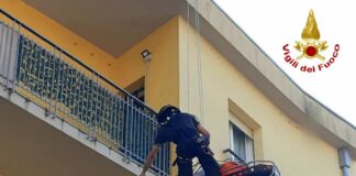 Gorizia, Vigili del fuoco, soccorso, malore, autoscala, via Giustiniani, ambulanza