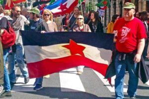 Trieste, 1 maggio 1945, Tito, occupazione jugoslava, foibe, memoria storica, bandiere jugoslave