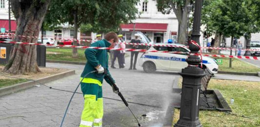 piazza Libertà, accoltellamento, aggressione, Trieste, codice rosso, forze dell’ordine, cronaca nera