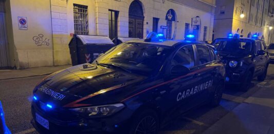 maxi rissa Trieste, via Lazzaretto Vecchio, piazza Venezia, movida Trieste, carabinieri Trieste, polizia di Stato, cronaca Trieste