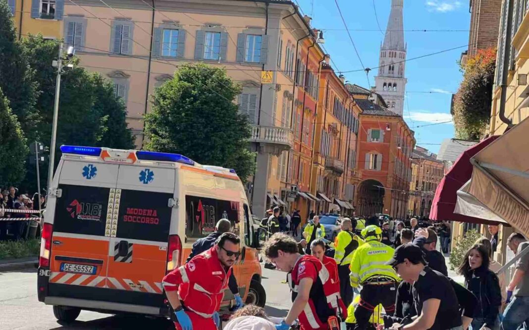 Modena, auto sulla folla, sicurezza urbana, terrorismo islamico, Salim El Koudri, cronaca Italia, piazza Libertà