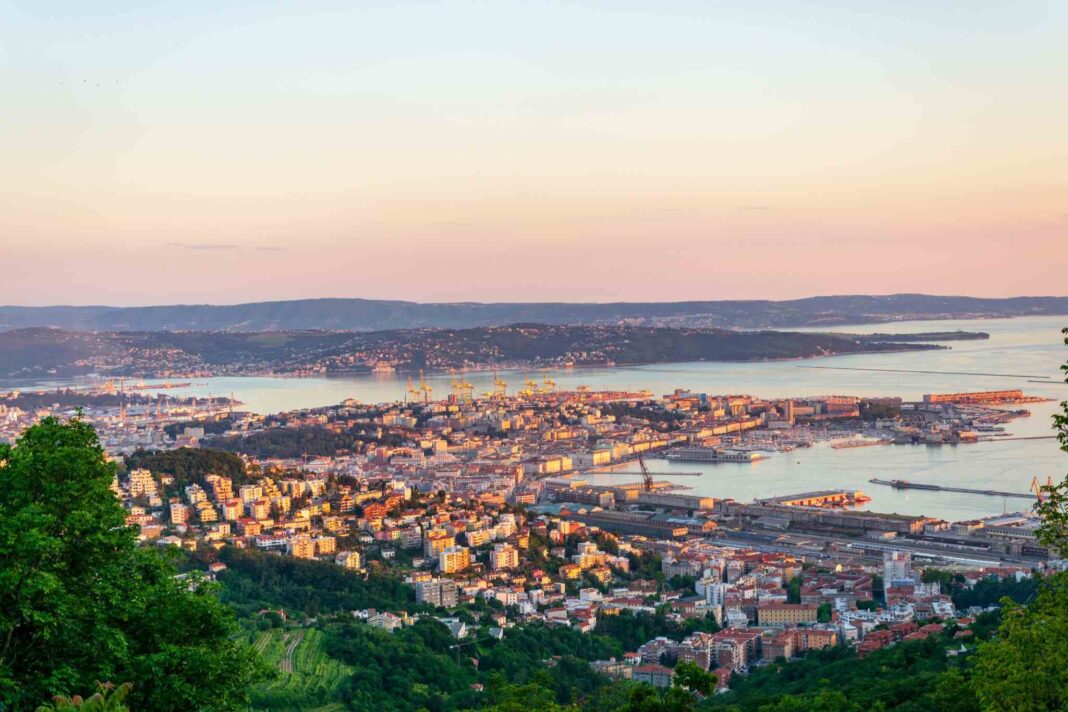 Veduta dall'alto della città di Trieste. Immagine utilizzata per articolo sul meteo e su gli eventi nel weekend a Trieste