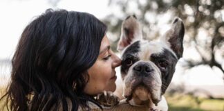 Da Gorizia nasce VetBook, la startup che aiuta a trovare il veterinario giusto Foto di Enrica Cevenini insieme al suo cane Greta