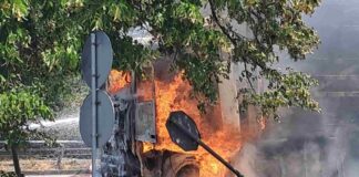 Fernetti, camion avvolto dalle fiamme: cause dell'incendio da accertare
